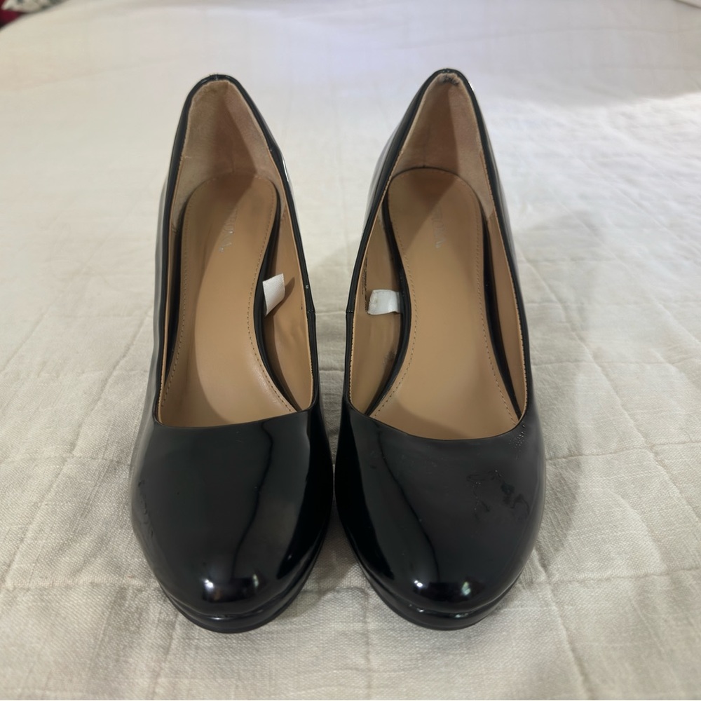 Size 9 Merona Black Pumps